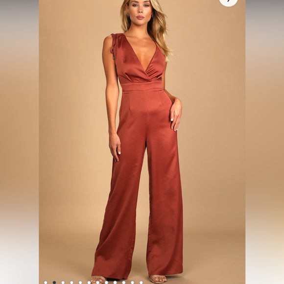 Lulu’s Look of Luxe Rusty Rose Satin Asymmetrical Wide-Leg Jumpsuit Small - Picture 2 of 6